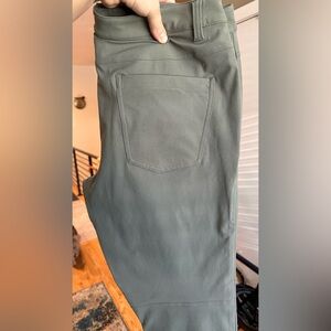 Lululemon ABC Slim-Fit 5 Pocket Pant 32"L 
Warpstreme Grey Sage Men’s Size 33